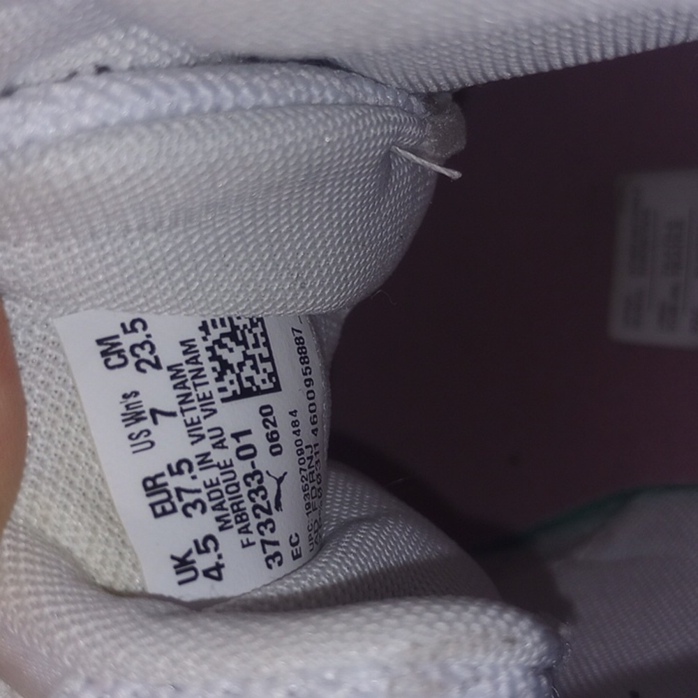 Puma - Picture 3 of 3